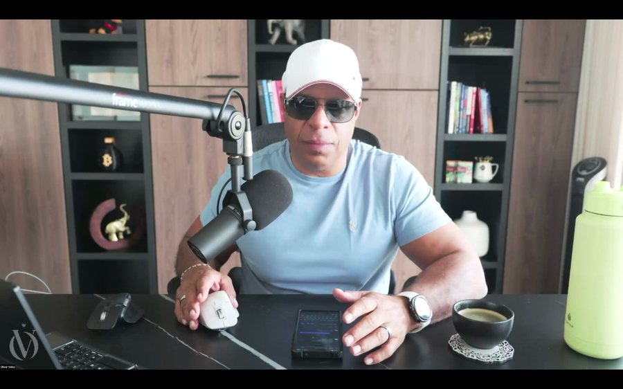 Oliver Velez on camera at the start of the March 2026 class